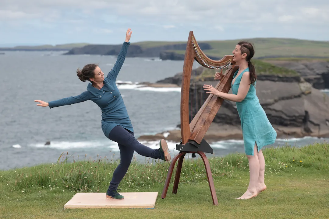 Mélissandre T-B & Úna Ní Fhlannagáin - Quebec step dance & Traditional Irish harp (Credit_ Emilija Jefremova)(7)
