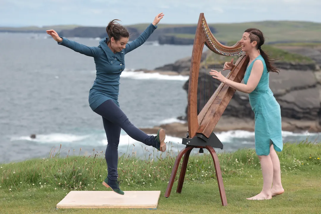 Mélissandre T-B & Úna Ní Fhlannagáin - Quebec step dance & Traditional Irish harp (Credit_ Emilija Jefremova)